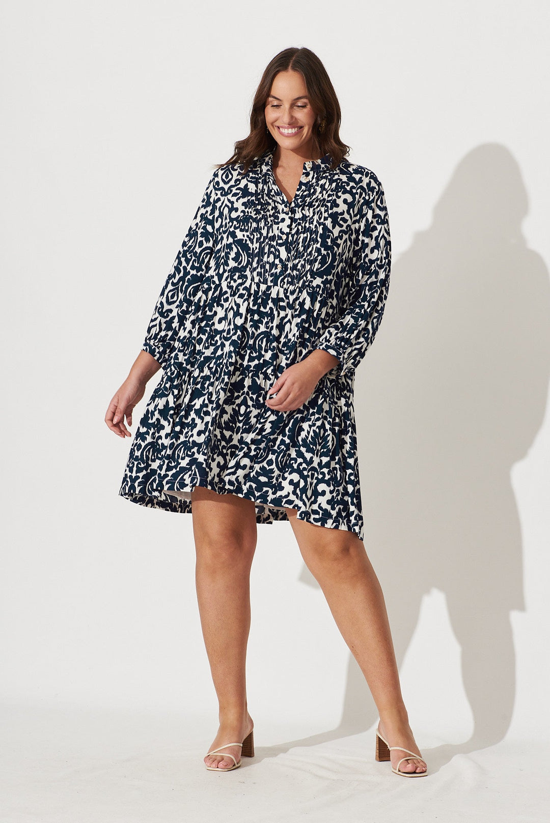 Caracelle Smock Dress In White With Navy Print