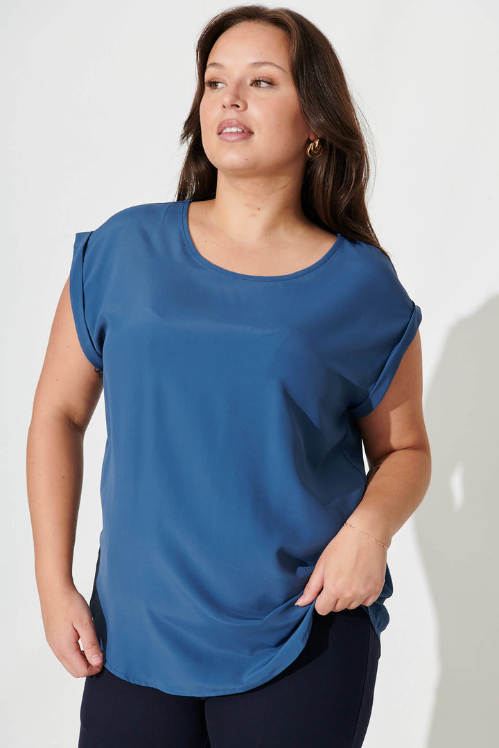 Rejina Top In Blue