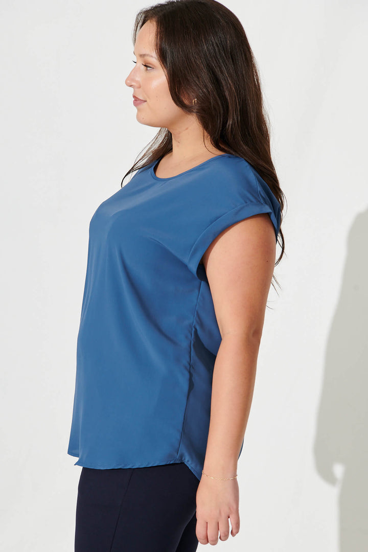 Rejina Top In Blue