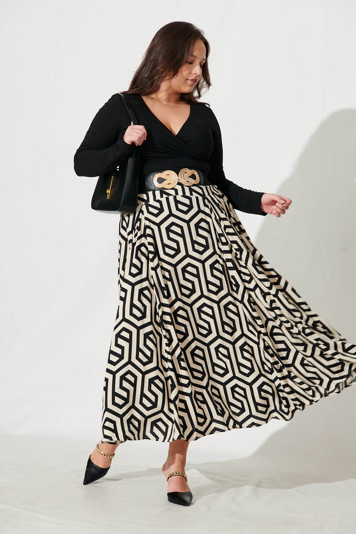 Brandsy Maxi Skirt In Cream With Black Geometric Print
