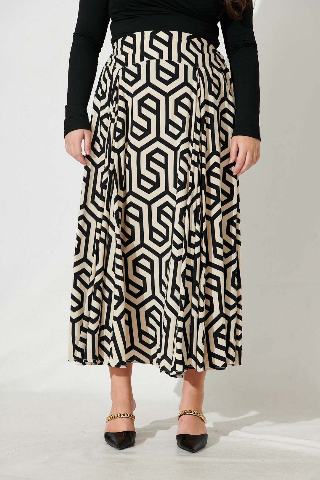 Brandsy Maxi Skirt In Cream With Black Geometric Print