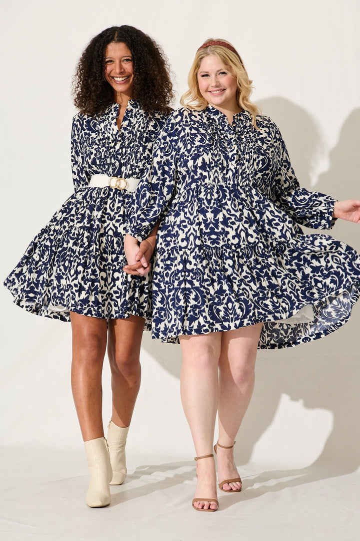 Caracelle Smock Dress In White With Navy Print